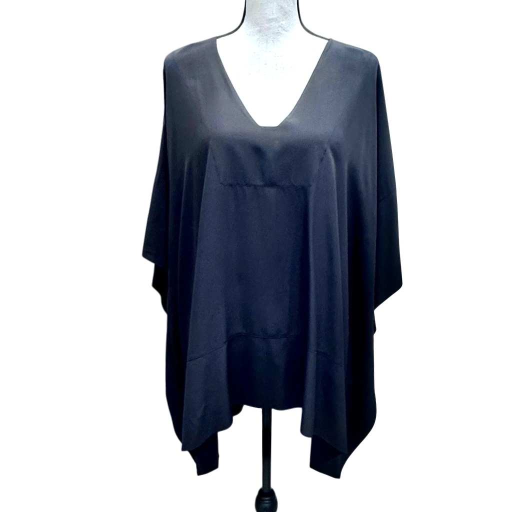 Vince Black Silk V Neck Oversized Short Sleeve Poncho Blouse